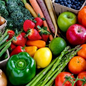 Vegetables & Fruits (Fresh/Frozen)