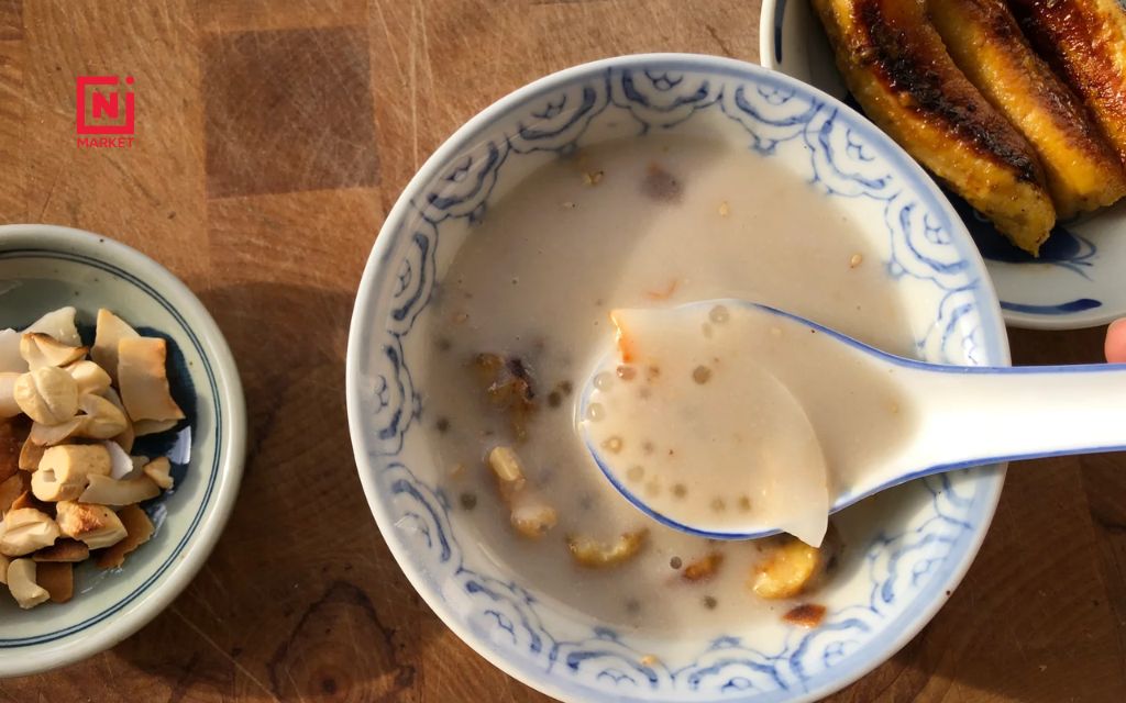 Vietnamese Coconut Tapioca Pudding (Chè Chuối) - Top 6 Easy Vegetarian Dessert Recipes