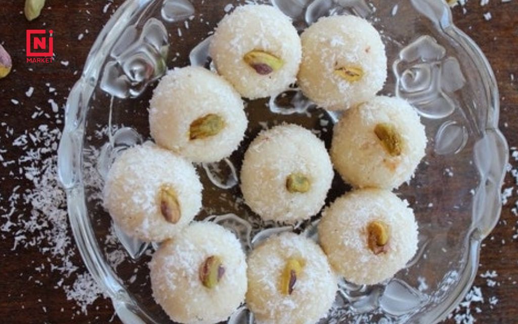 How to cook coconut ladoo at home